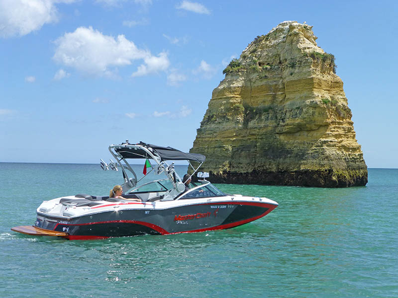 Mastercraft X23 wakeboard boat